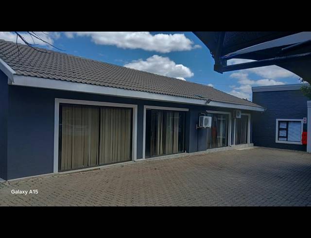 OFFICE PROPERTY TO RENT IN FLAMWOOD